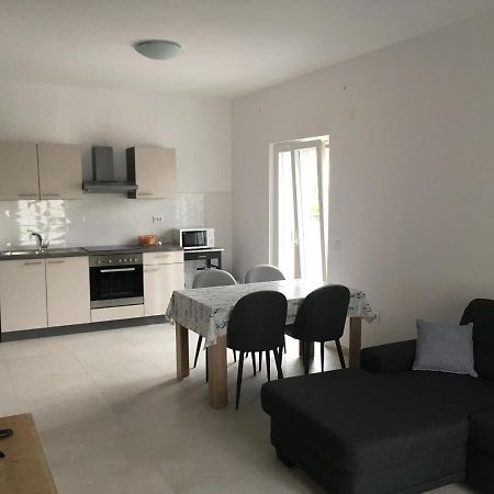 Apartment Urem Біоград-на-Мору Екстер'єр фото